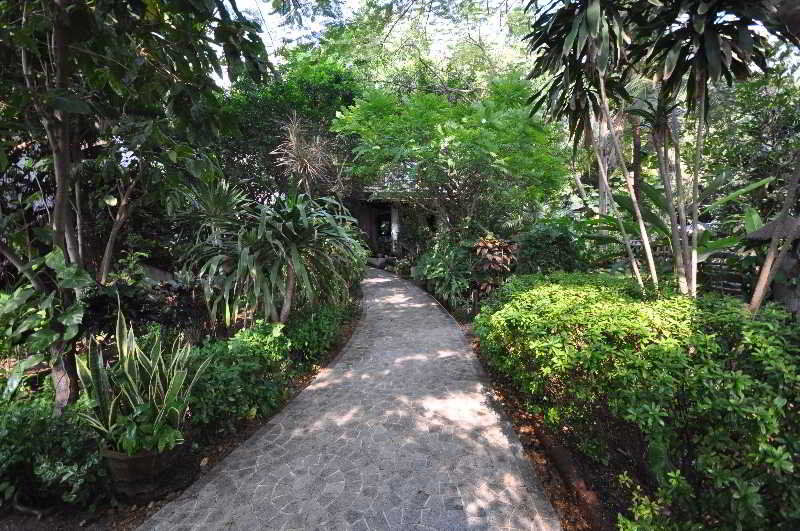 Momchailai Pattaya Retreat Eksteriør bilde