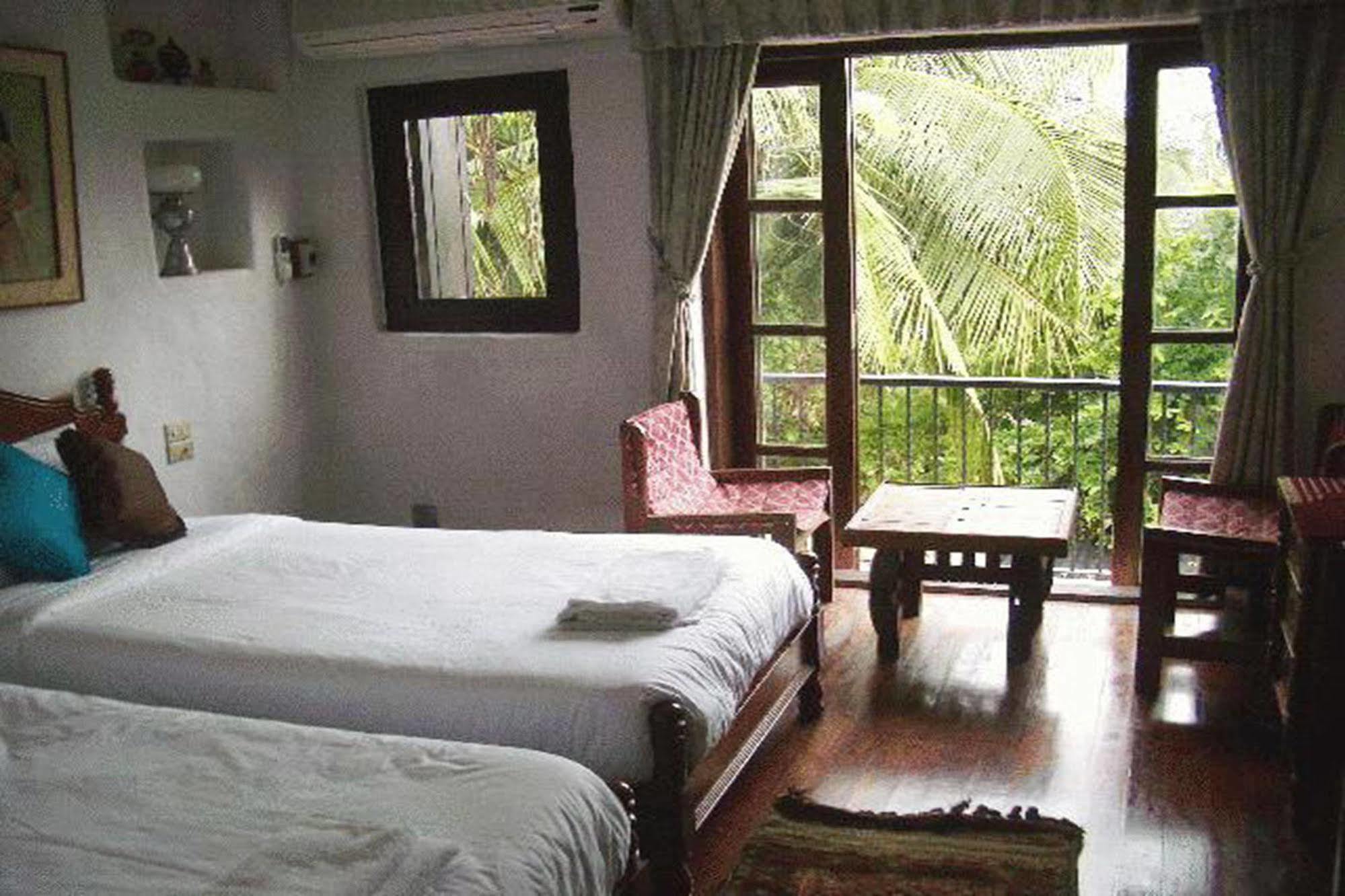 Momchailai Pattaya Retreat Eksteriør bilde